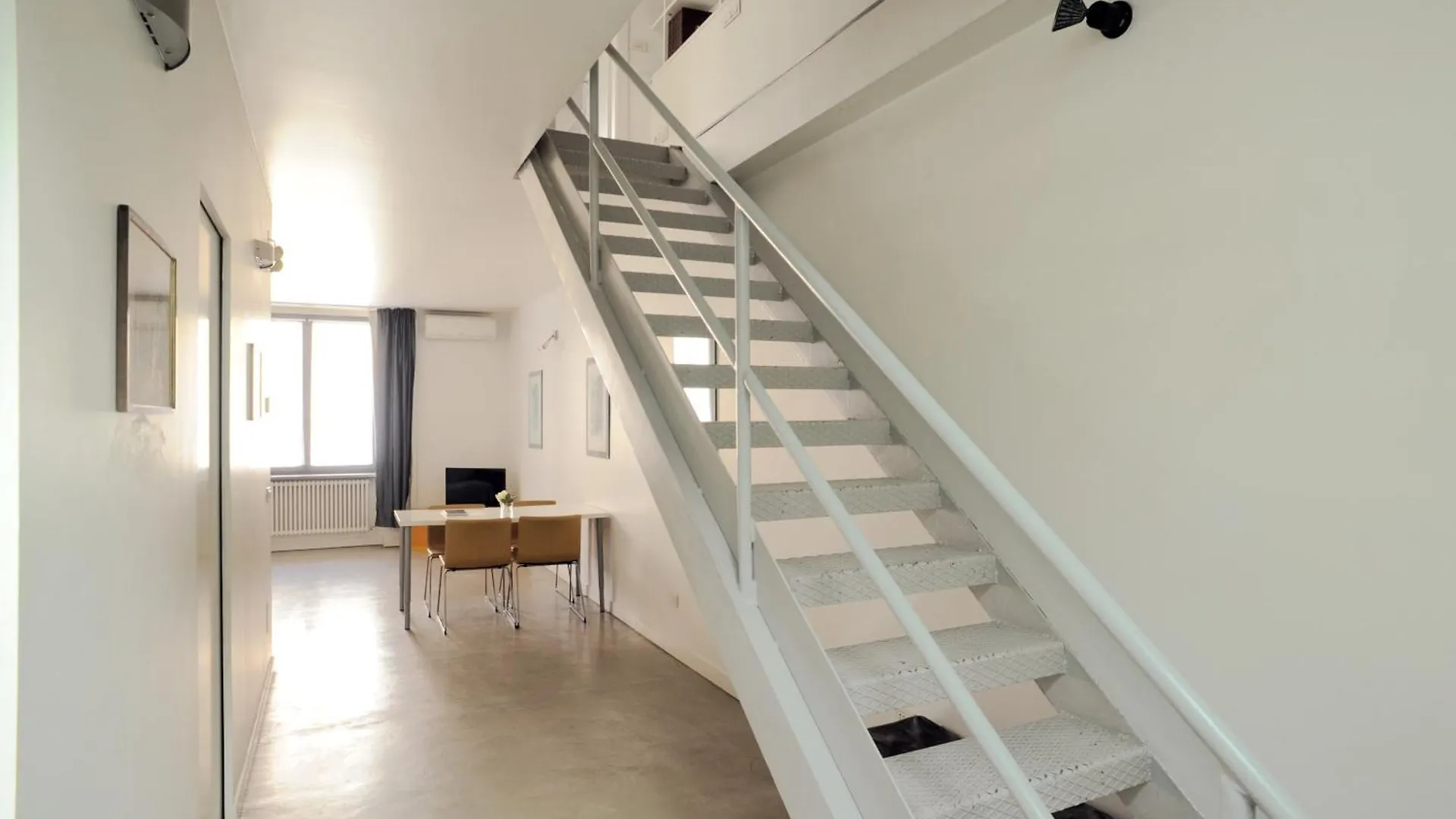 Loft Sant Ambrogio With Terrance Apartment Milan